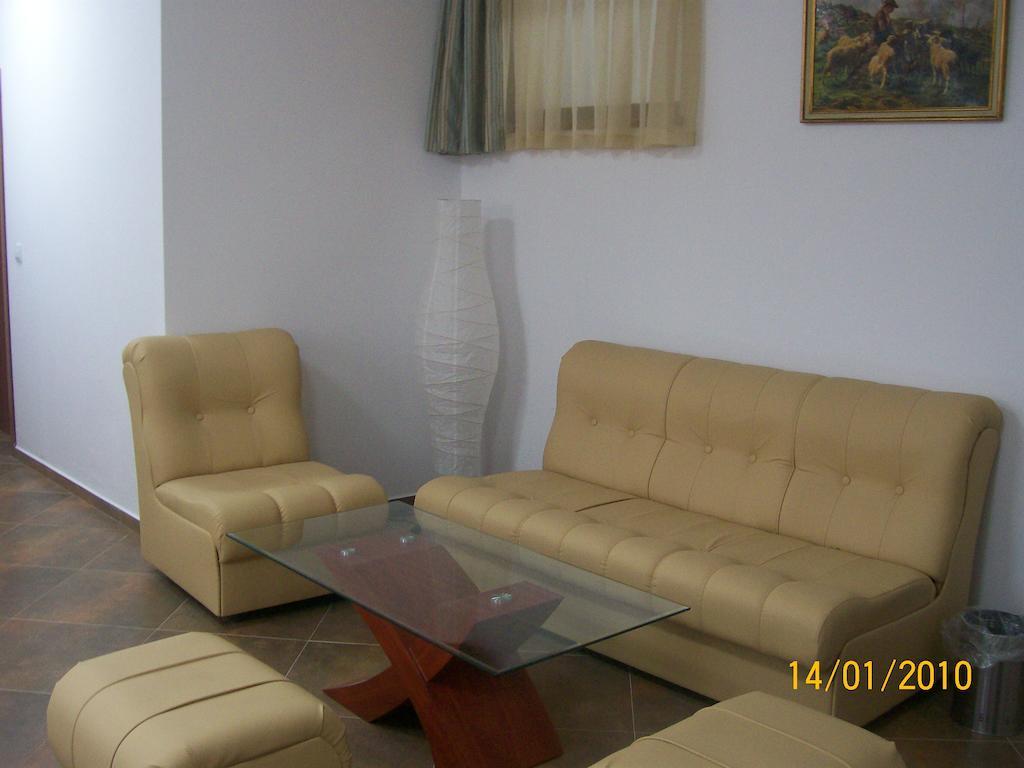 Hera Guest House Chiflik Ngoại thất bức ảnh