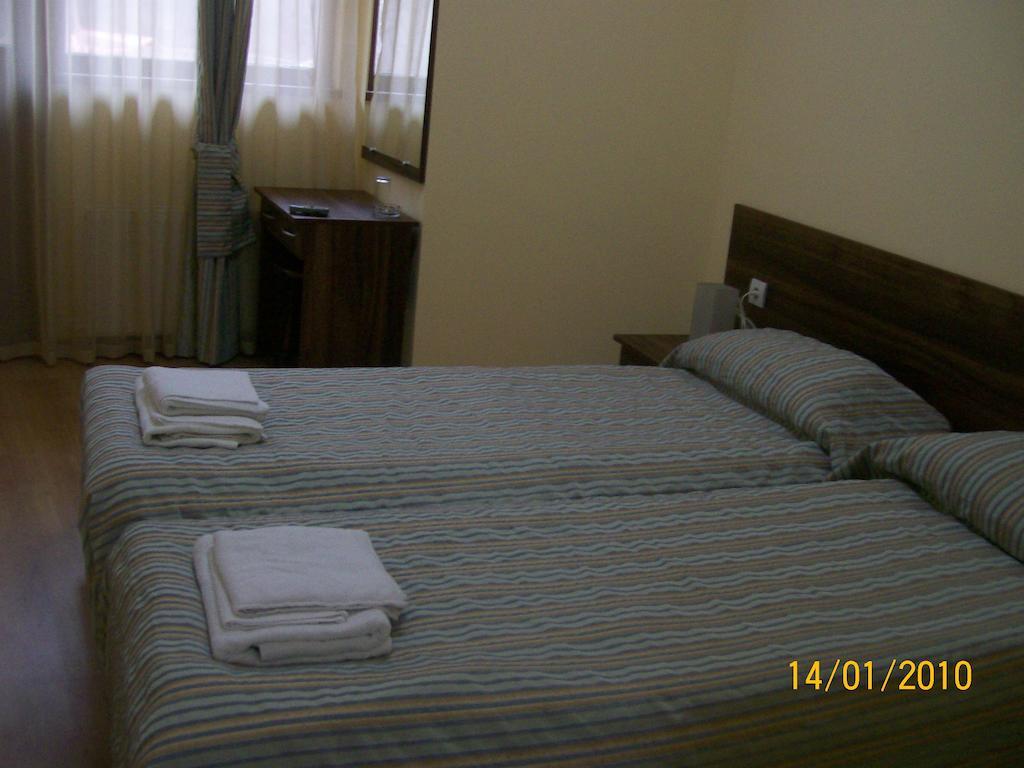Hera Guest House Chiflik Phòng bức ảnh