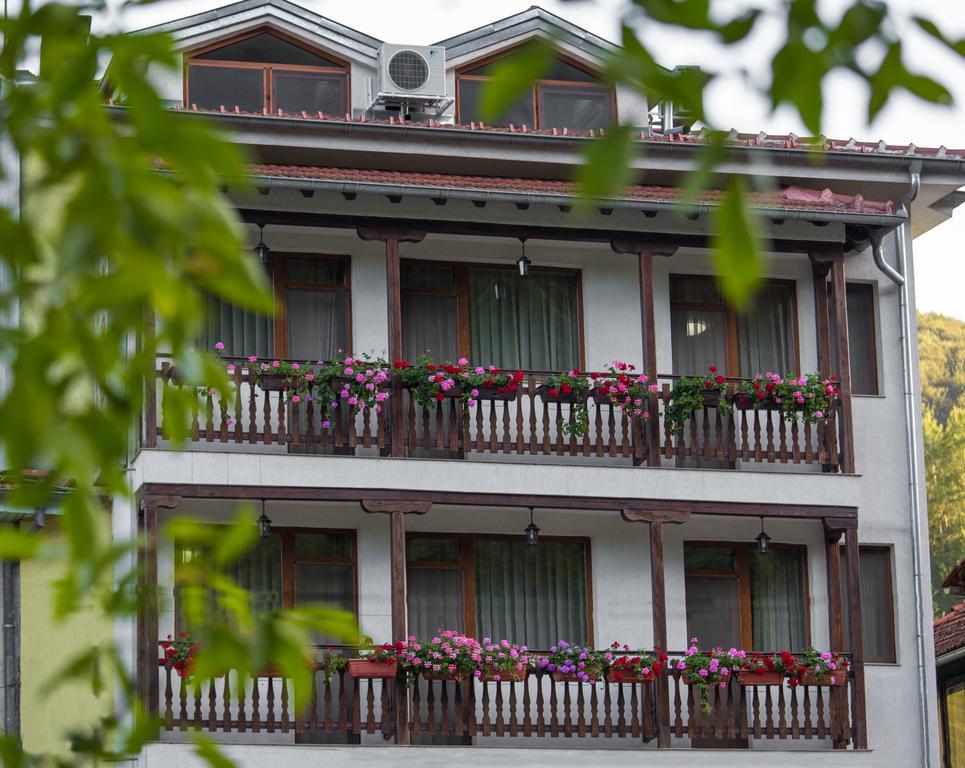 Hera Guest House Chiflik Ngoại thất bức ảnh