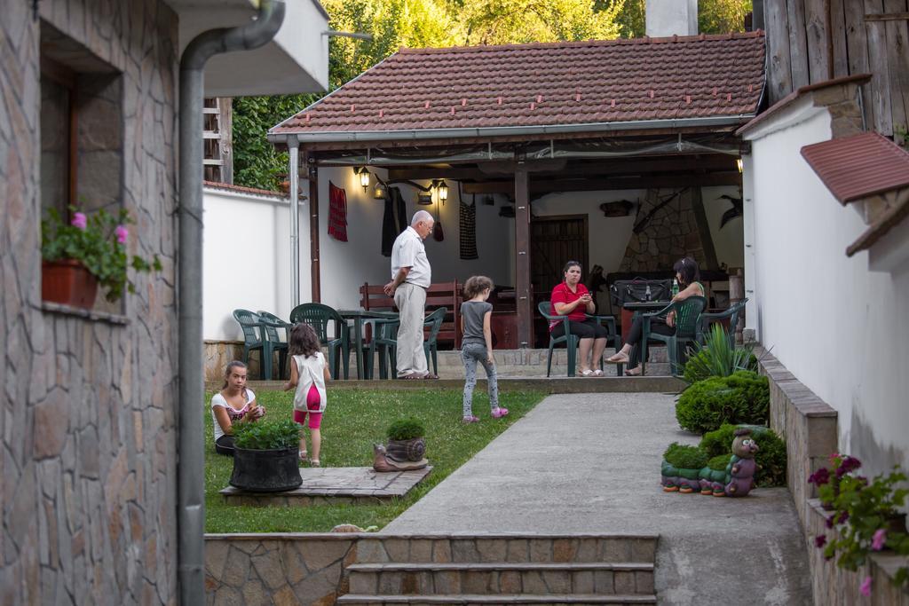 Hera Guest House Chiflik Ngoại thất bức ảnh