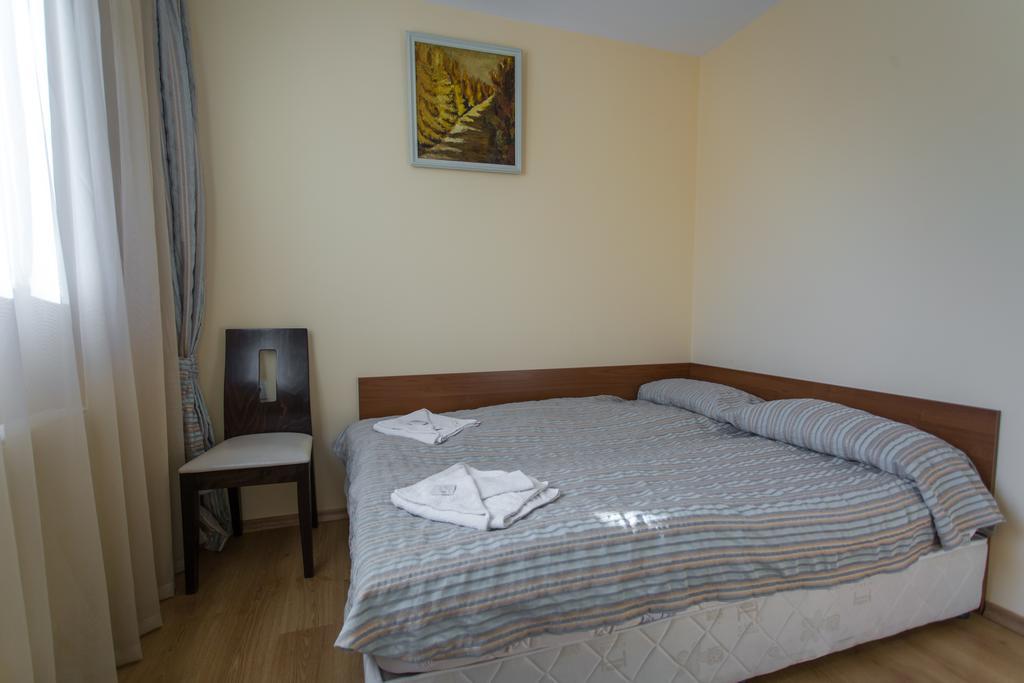 Hera Guest House Chiflik Ngoại thất bức ảnh
