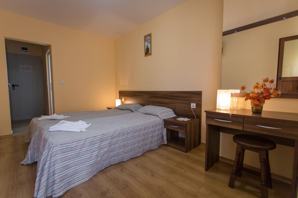 Hera Guest House Chiflik Ngoại thất bức ảnh