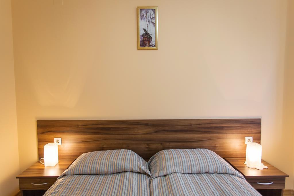 Hera Guest House Chiflik Ngoại thất bức ảnh