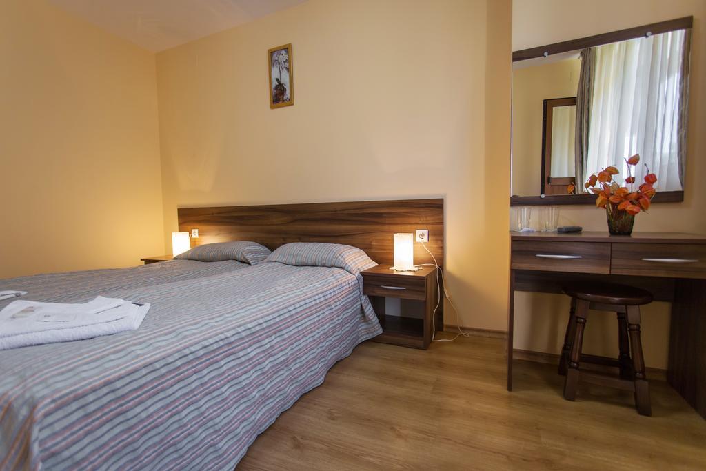 Hera Guest House Chiflik Ngoại thất bức ảnh