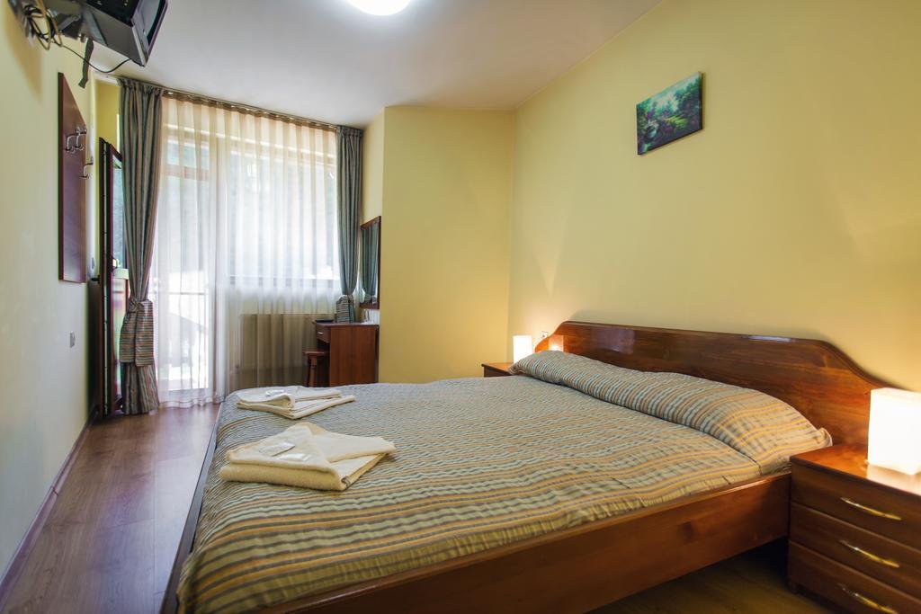 Hera Guest House Chiflik Ngoại thất bức ảnh