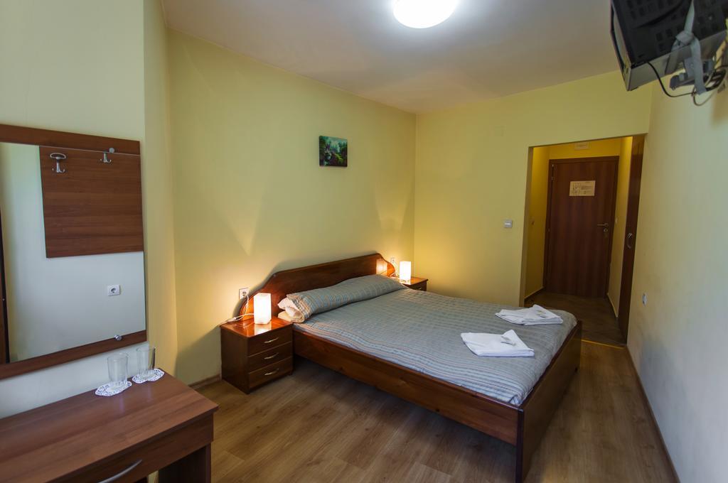 Hera Guest House Chiflik Ngoại thất bức ảnh