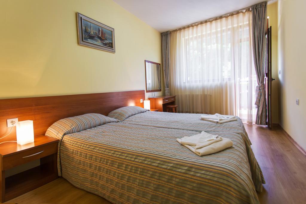 Hera Guest House Chiflik Ngoại thất bức ảnh