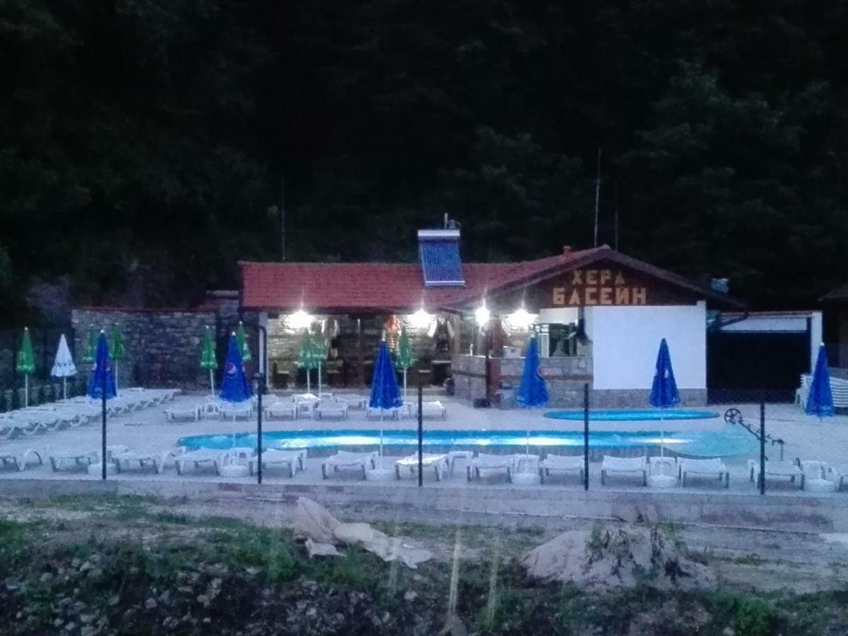Hera Guest House Chiflik Ngoại thất bức ảnh